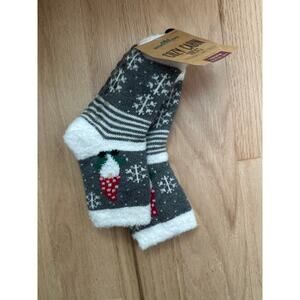 Northeast Outfitters Cabin Grippy Socks Youth Size 10K-4 Aloe Infused Gnomes